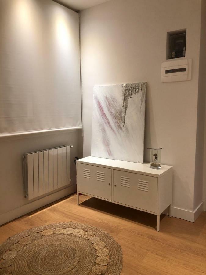 Apartamento Minimalista En El Corazon De Bilbao Exterior photo